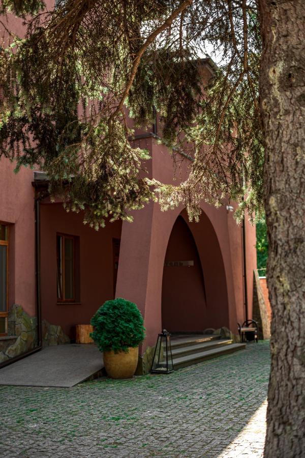 Kolobok Hotel Kniahynynok Exterior photo